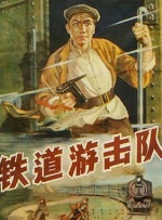 老板让秘书趴下露出屁股